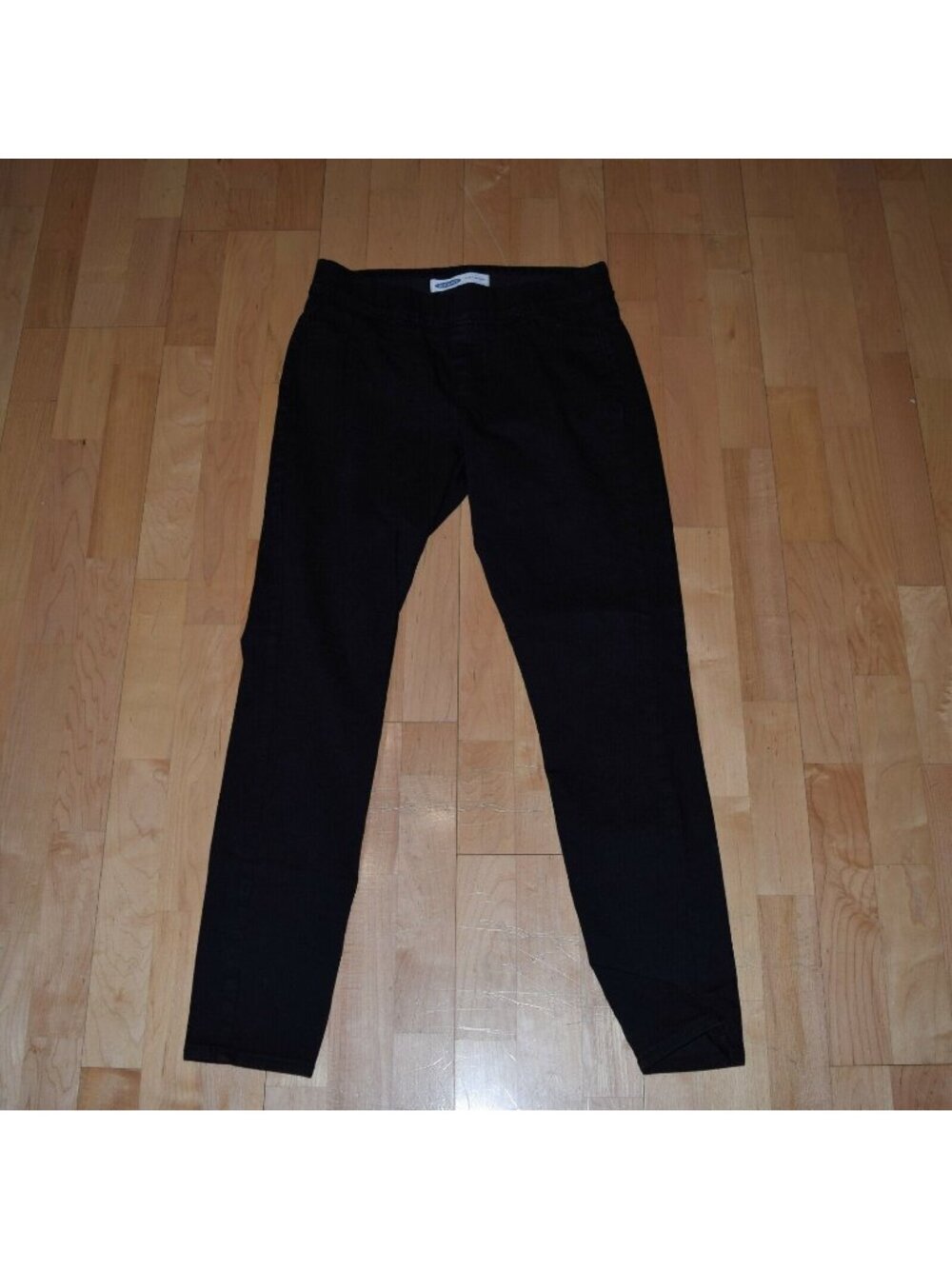 Old Navy Women's Sz 8 Long Black Pull-On Skinny Jeans